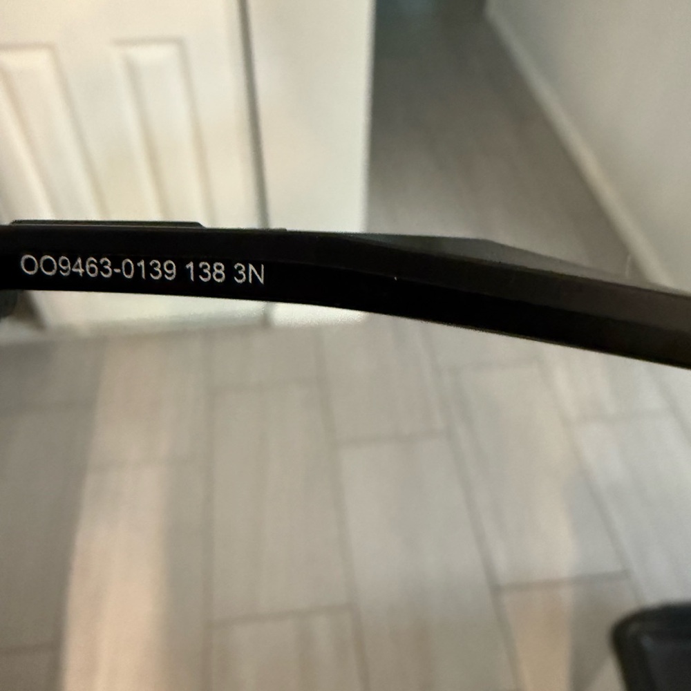 Oakley Sutro Lite (Low Bridge Fit) - Picture 4 of 6